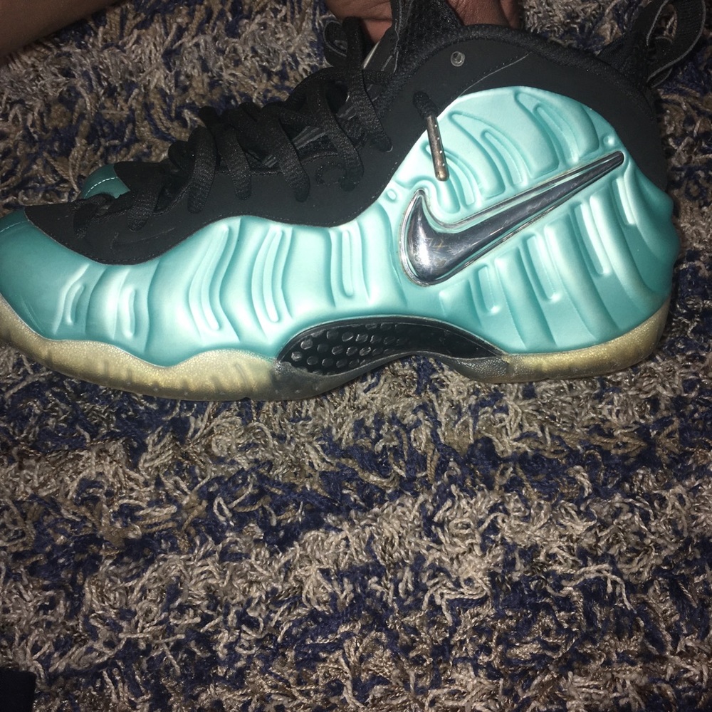 Shoes - Picture 3 of 6